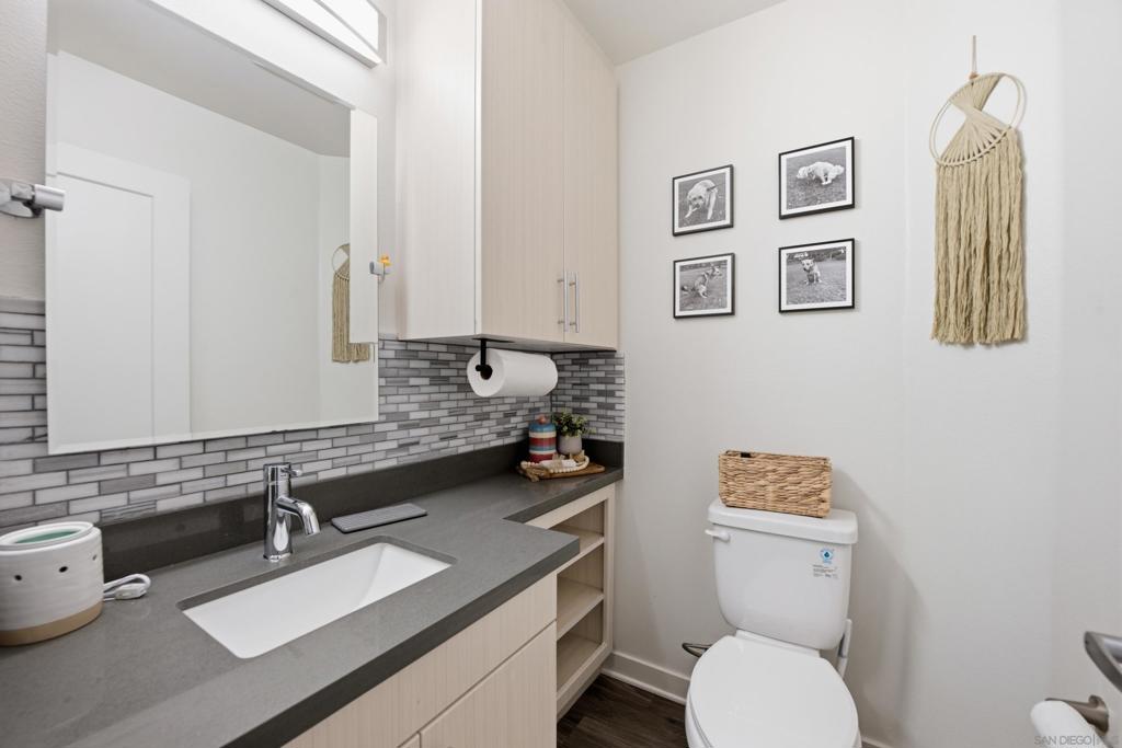 4464 Ocean View Boulevard 1 Property Photo 6