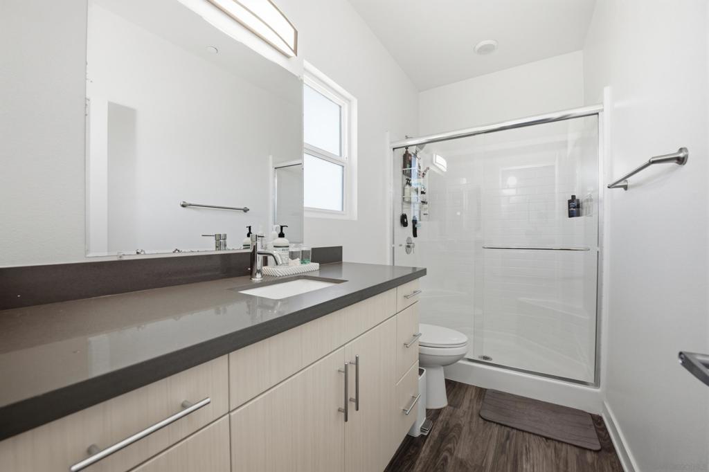 4464 Ocean View Boulevard 1 Property Photo 7