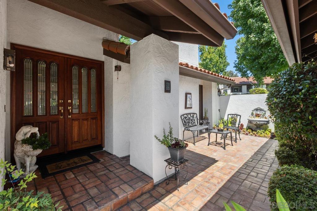 623 Camino Catalina Property Photo 4
