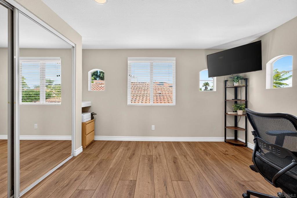 6657 Curlew Terrace Property Photo 34