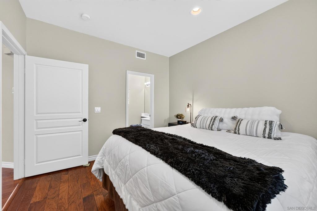 6657 Curlew Terrace Property Photo 45