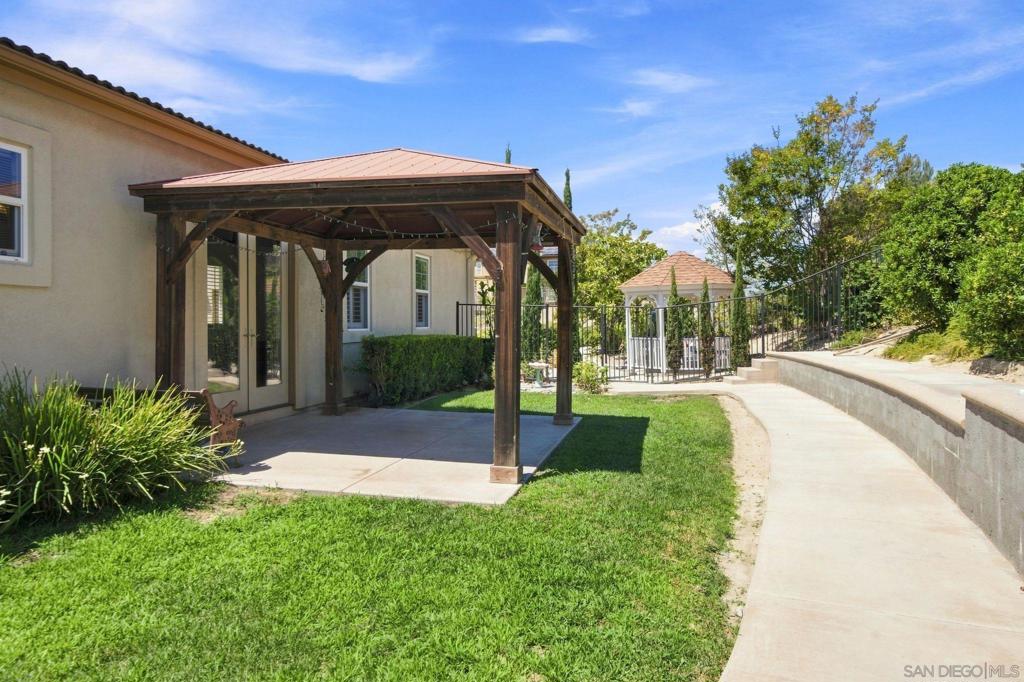 317 Valley Heights Property Photo 4