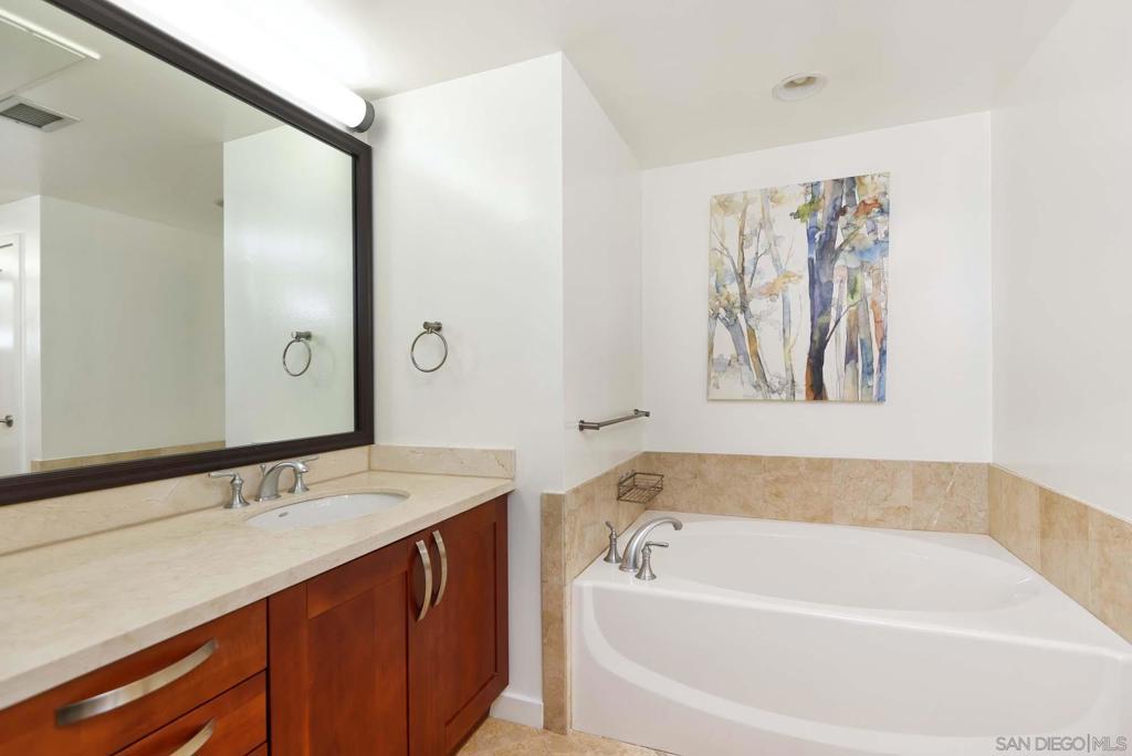 5440 La Jolla Blvd E103 Property Photo 11