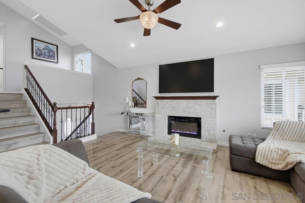 2767 Blackbush Property Photo 6