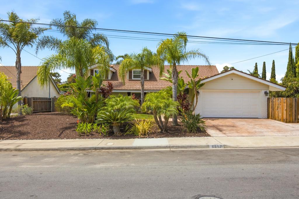 6852 Belle Glade Ave Property Photo 3