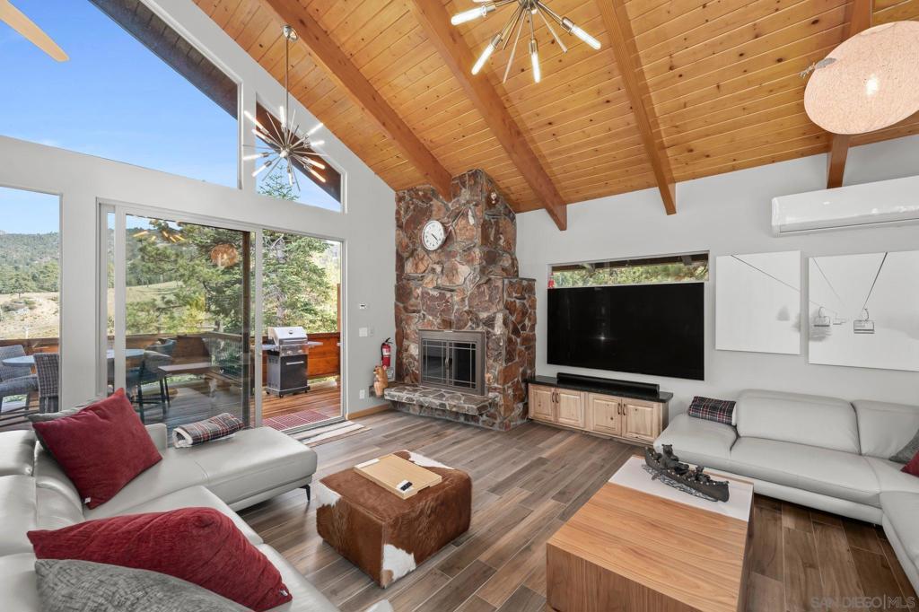 1219 Aspen Dr. Property Photo 7