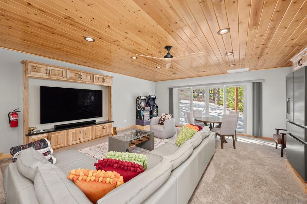 1219 Aspen Dr. Property Photo 10