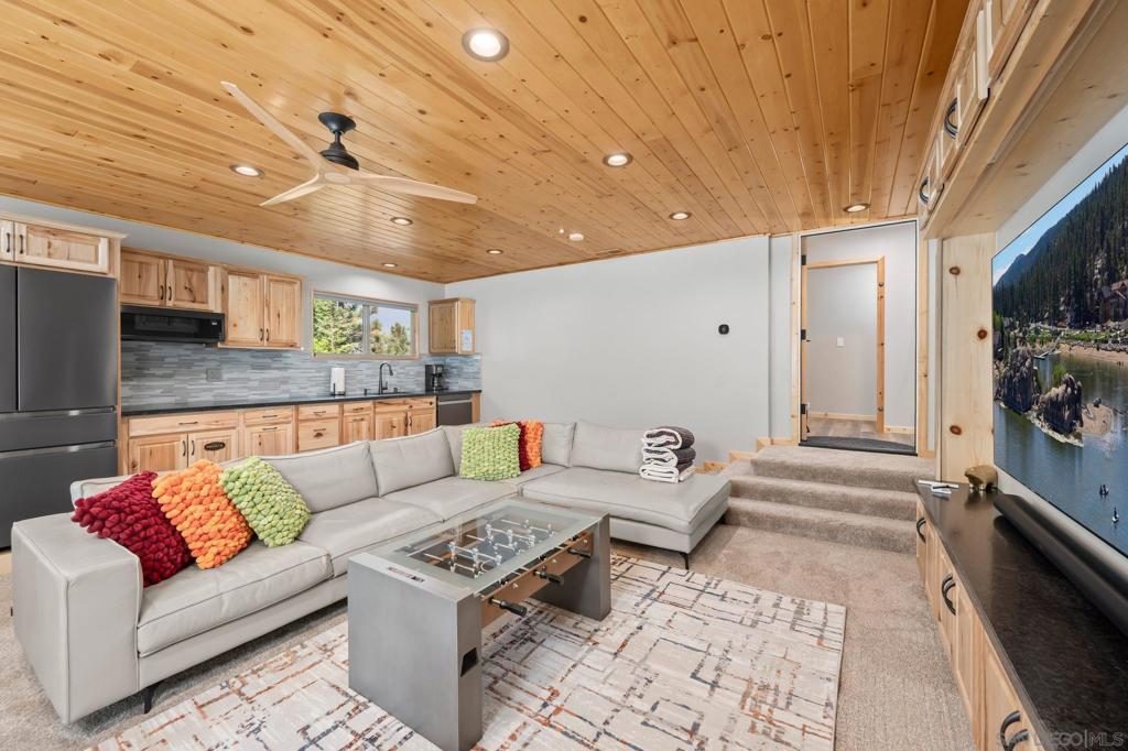 1219 Aspen Dr. Property Photo 12