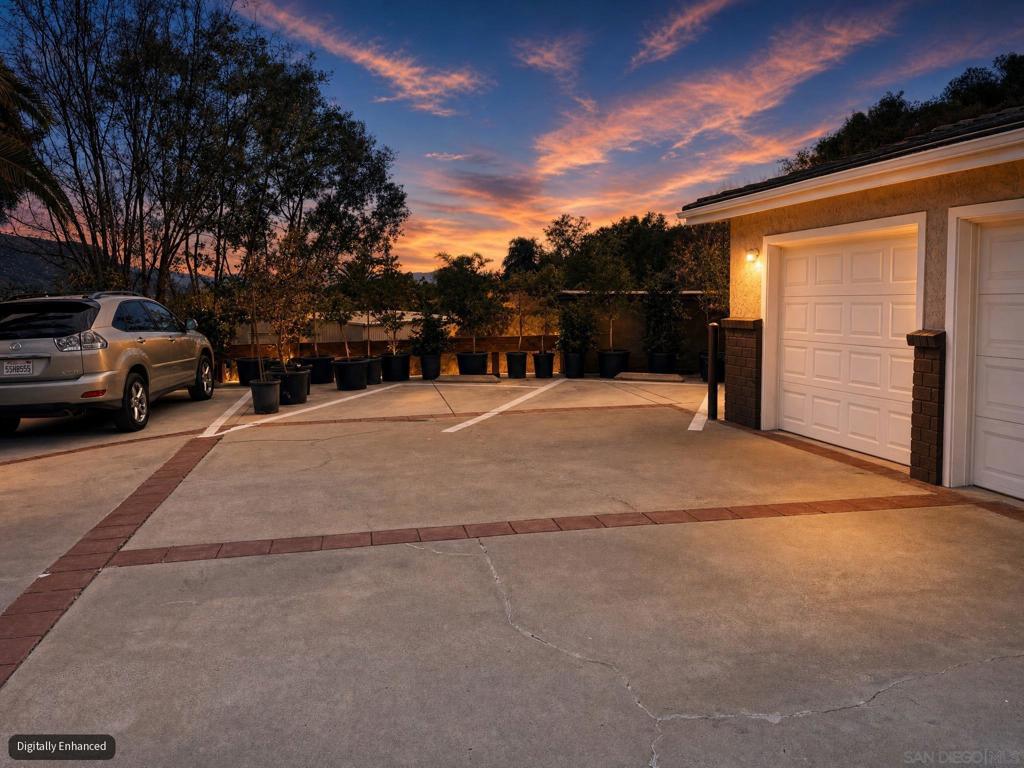 260021103SD Property Photo 42