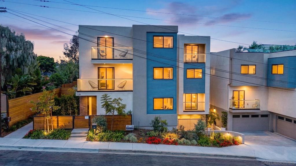 2124 San Clemente St Property Photo