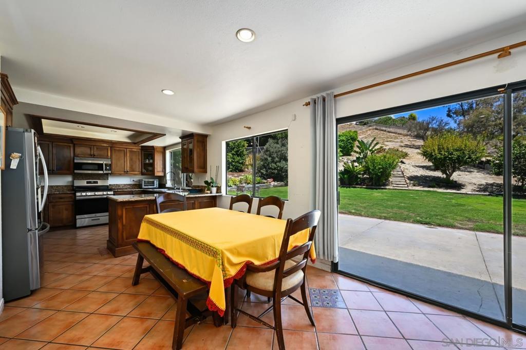 2884 Brandeis Dr. Property Photo 4