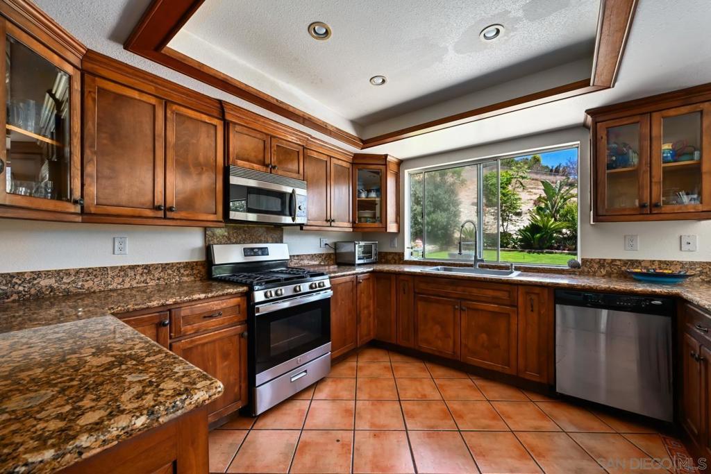 2884 Brandeis Dr. Property Photo 7