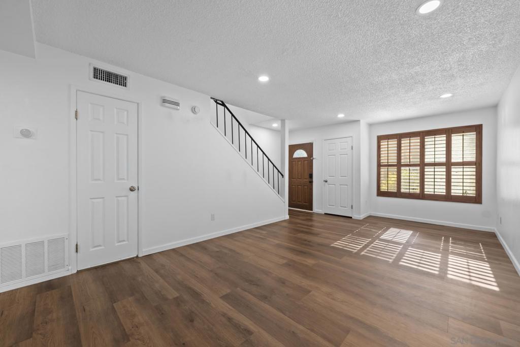 1512 Gustavo Street Unit B B Property Photo 1