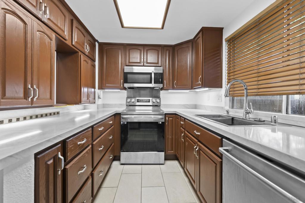 1512 Gustavo Street Unit B B Property Photo 6
