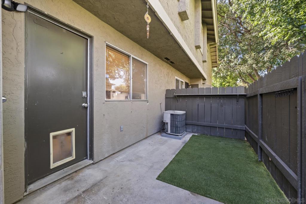 1512 Gustavo Street Unit B B Property Photo 18
