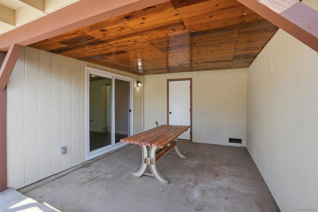 2386 San Bernardo Ave Property Photo 13
