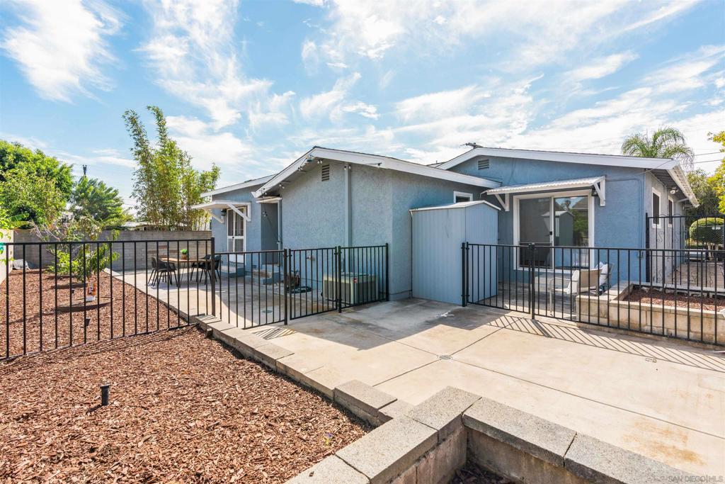 3825 Tiara St Property Photo 36