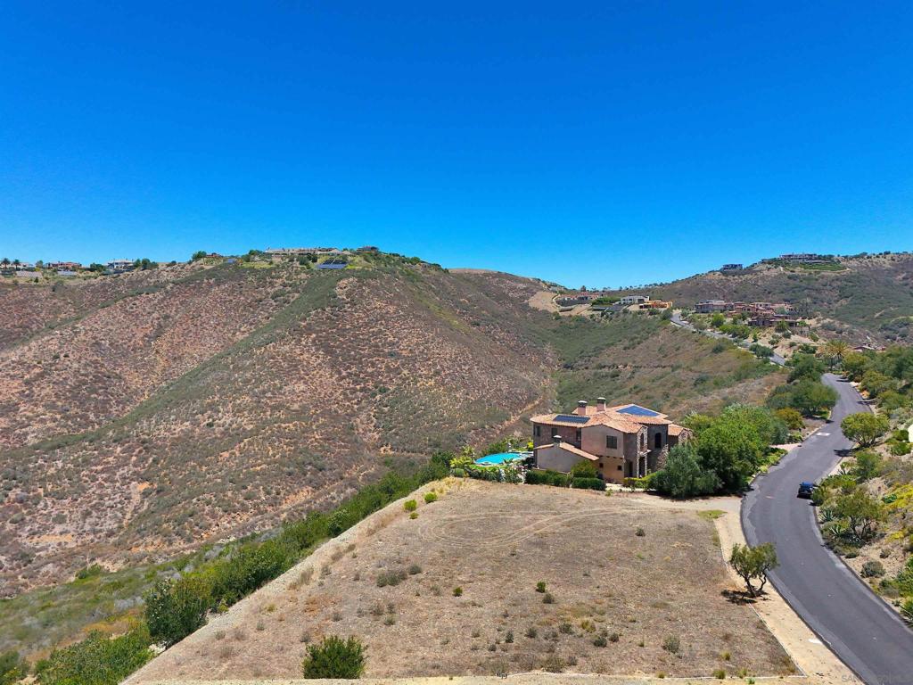 17928 El Brazo Property Photo 7