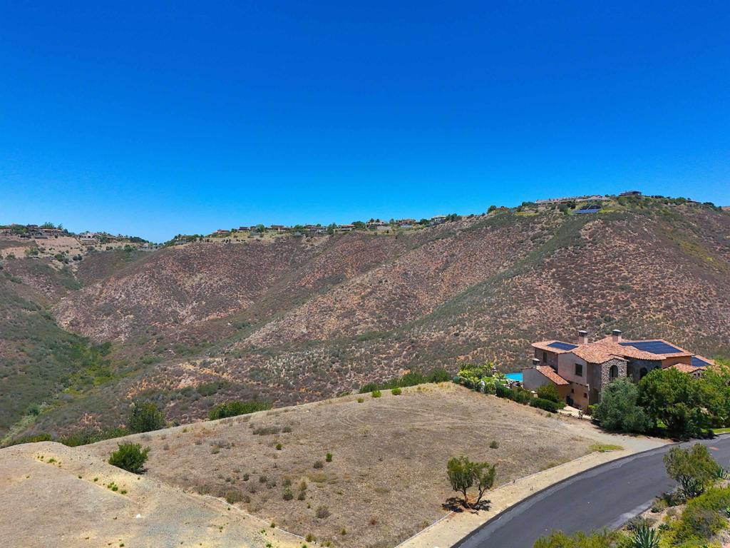 17928 El Brazo Property Photo 8