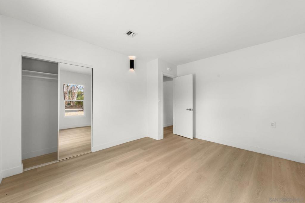 448 Brockton St Property Photo 17