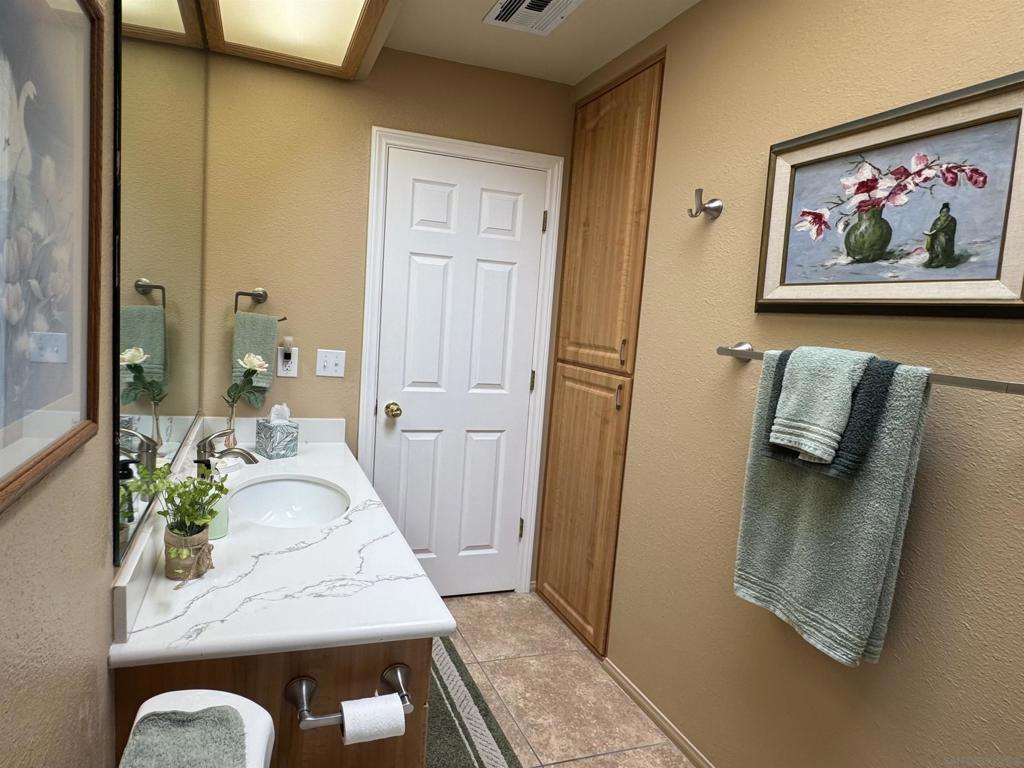 9770 Middlecoff Ct Property Photo 24