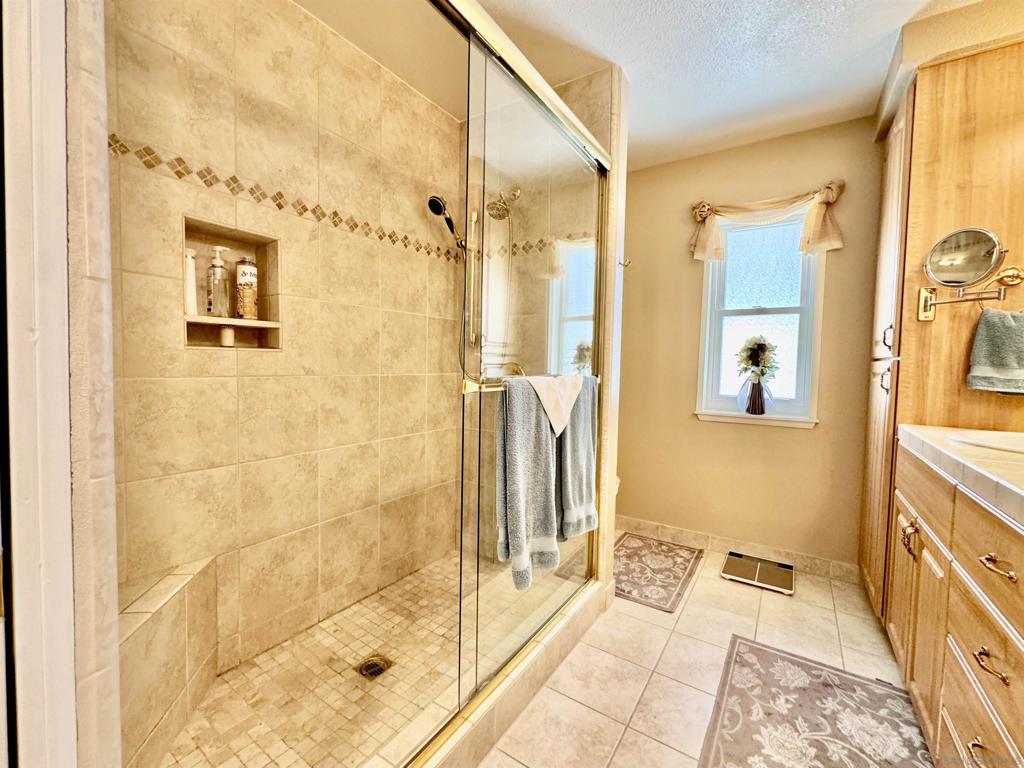 9770 Middlecoff Ct Property Photo 30