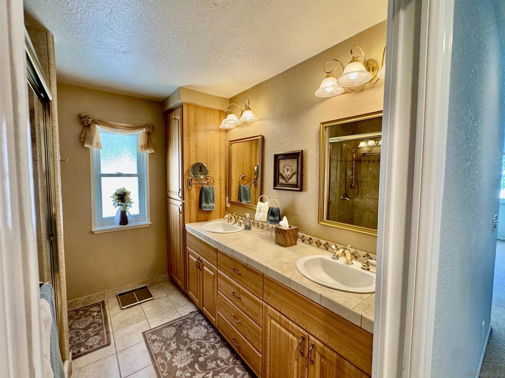 9770 Middlecoff Ct Property Photo 31