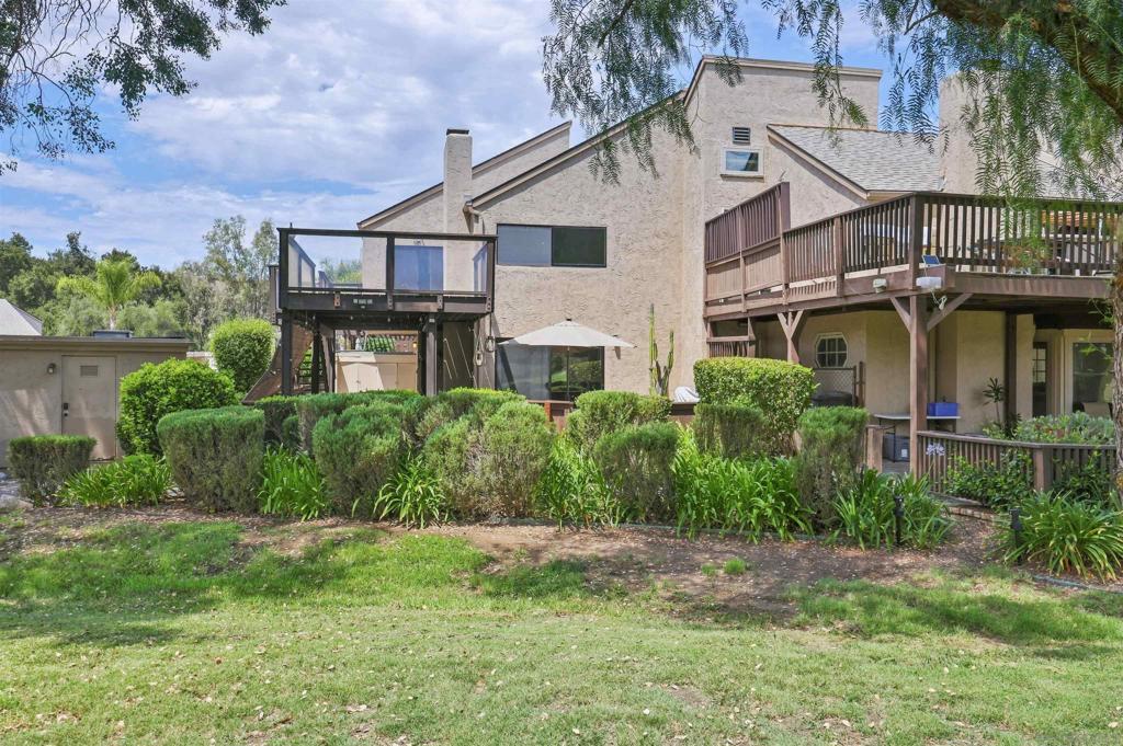 23621 Country Villa Rd Property Photo 19