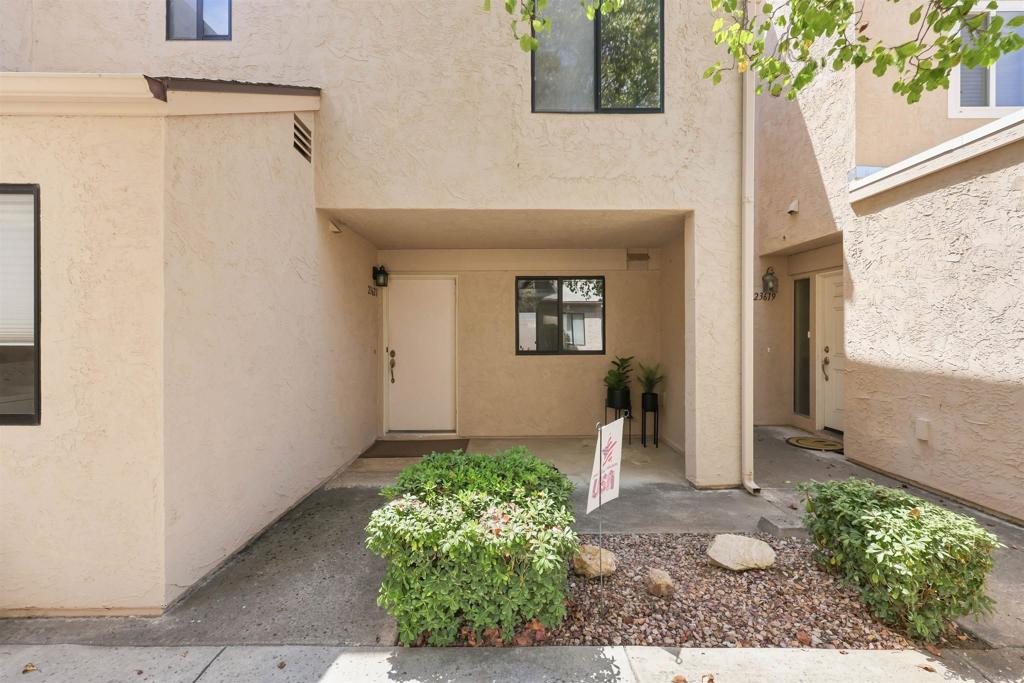 23621 Country Villa Rd Property Photo 21
