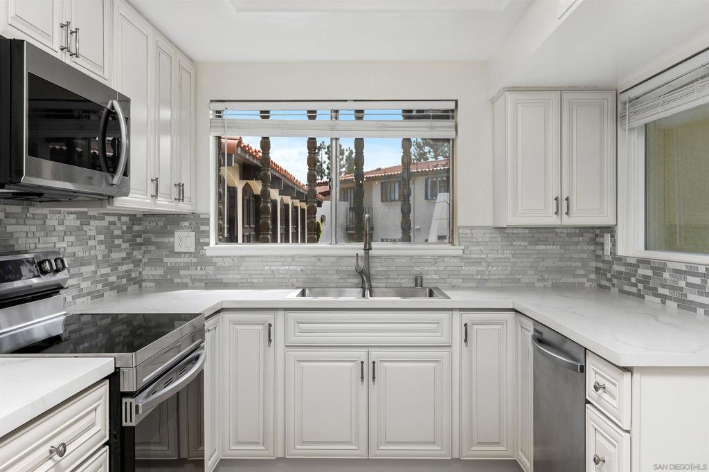 17031 Bernardo Center Dr Property Photo 16