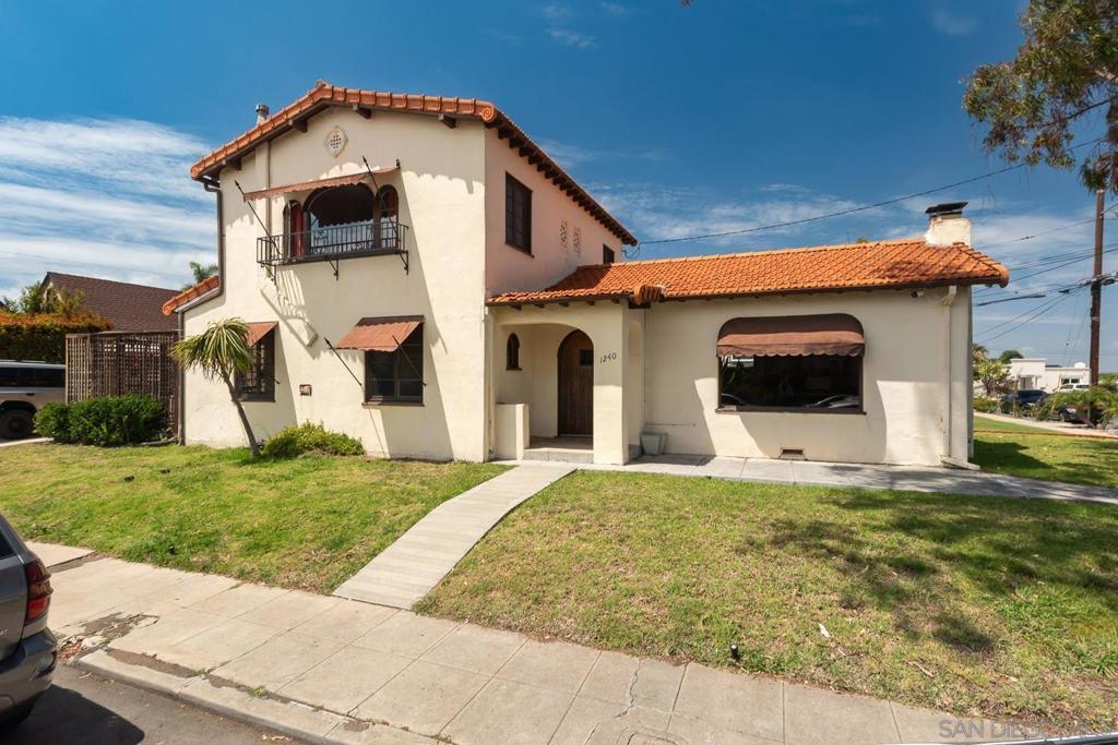 1240 Golden Gate Dr. Property Photo 1