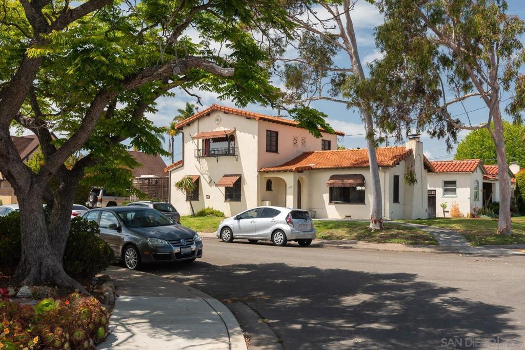 1240 Golden Gate Dr. Property Photo 6