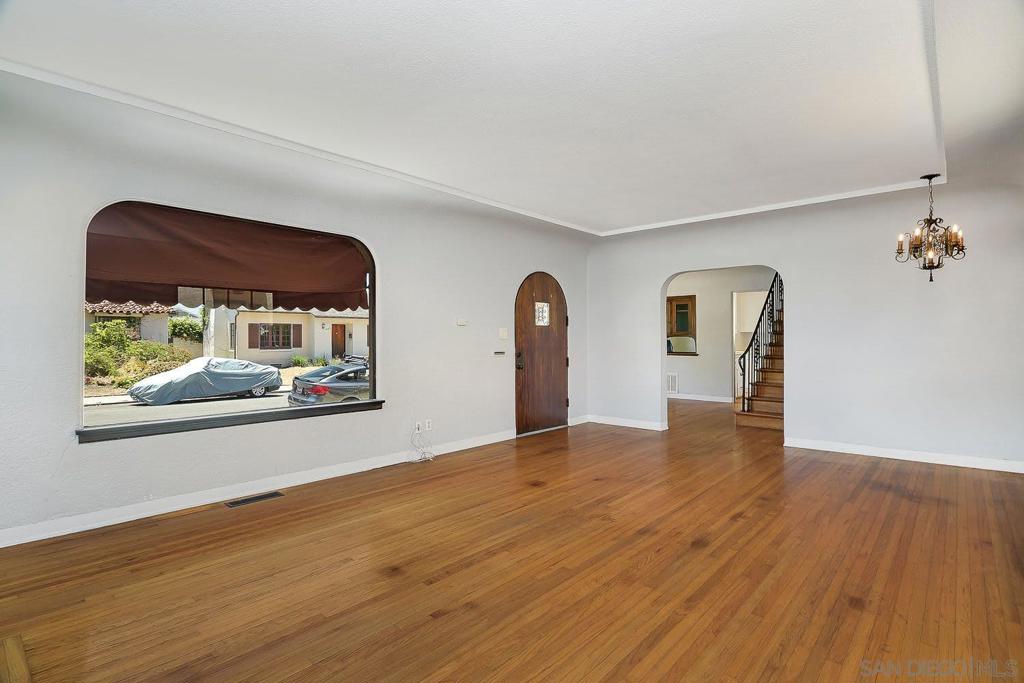 1240 Golden Gate Dr. Property Photo 10