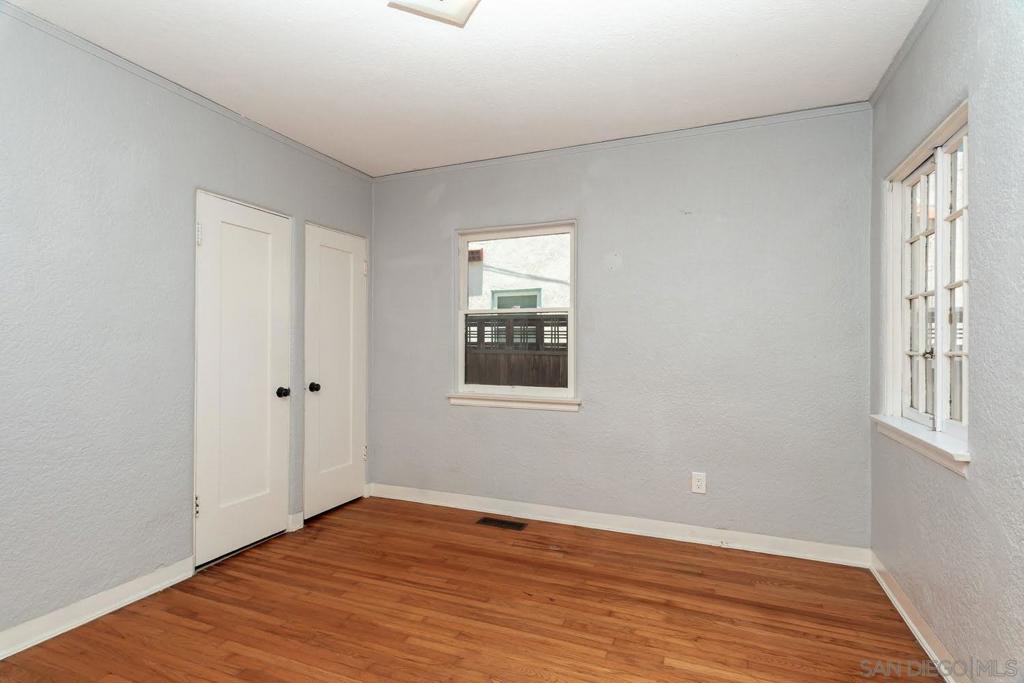 1240 Golden Gate Dr. Property Photo 18