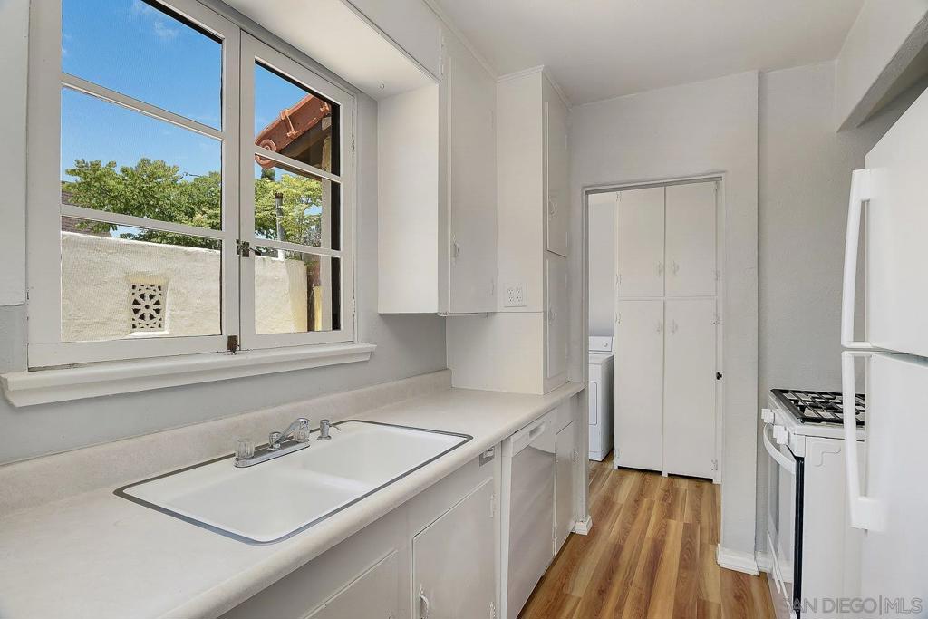 1240 Golden Gate Dr. Property Photo 22