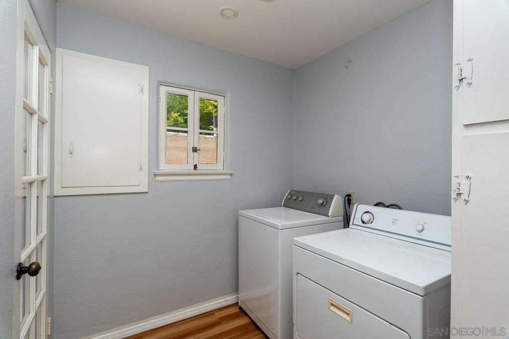 1240 Golden Gate Dr. Property Photo 28