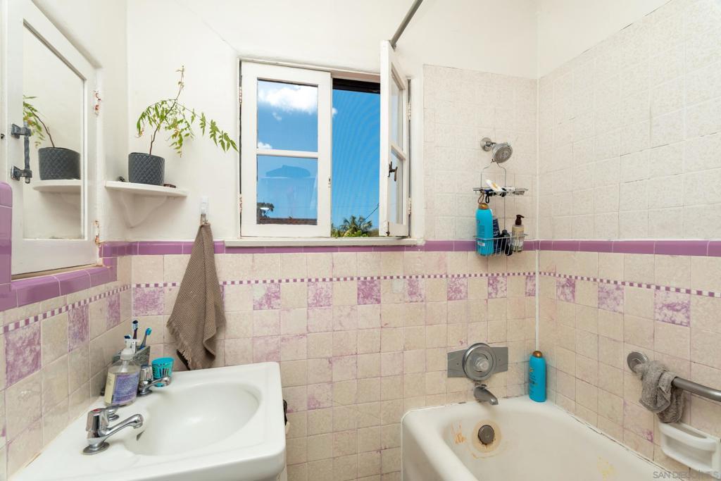 1240 Golden Gate Dr. Property Photo 37