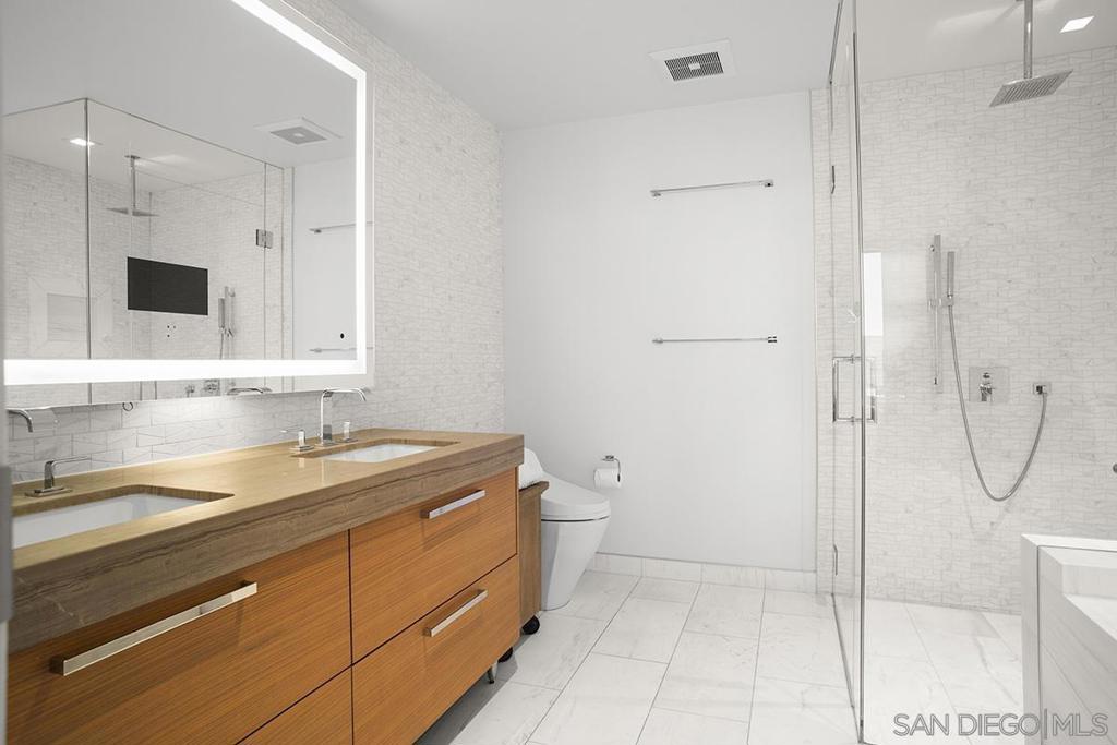 888 W E Street 1801 Property Photo 40