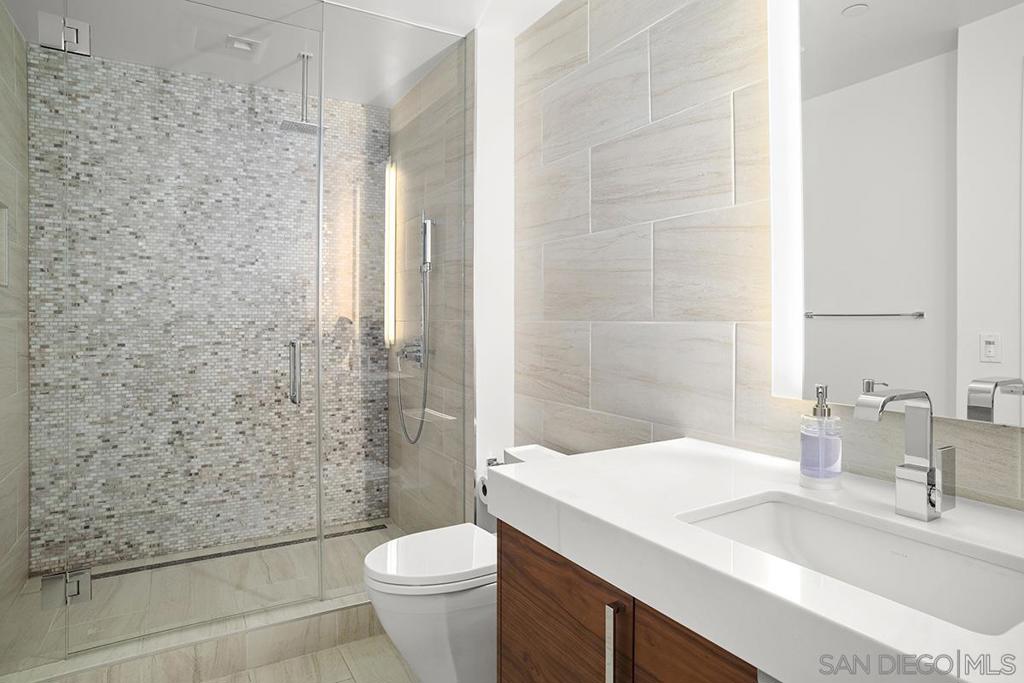 888 W E Street 1801 Property Photo 47