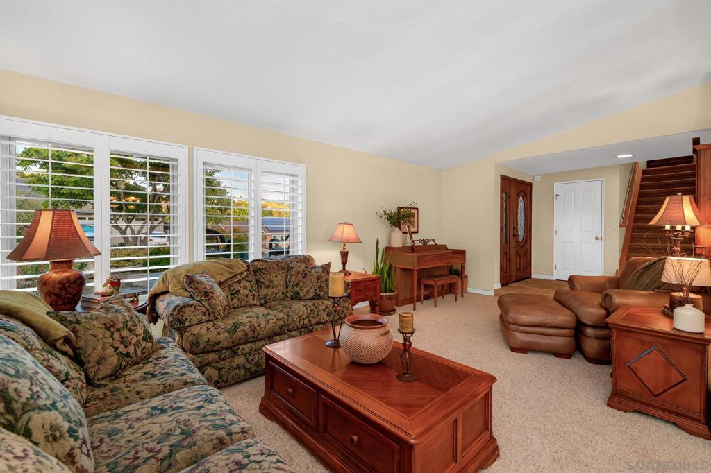 1734 Treseder Cir Property Photo 9