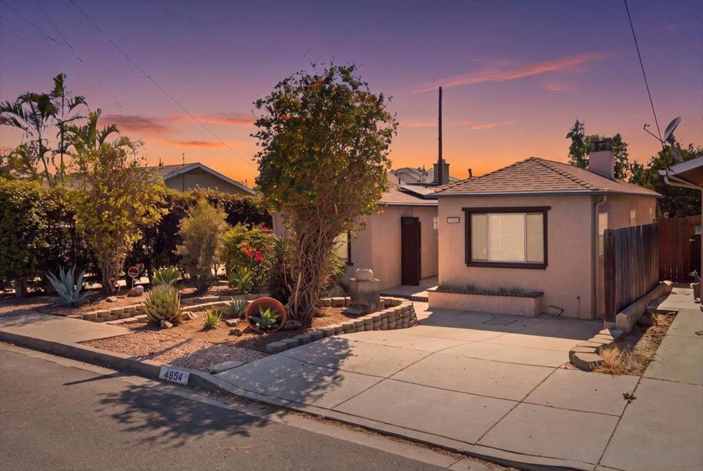 4654 68th Property Photo 1
