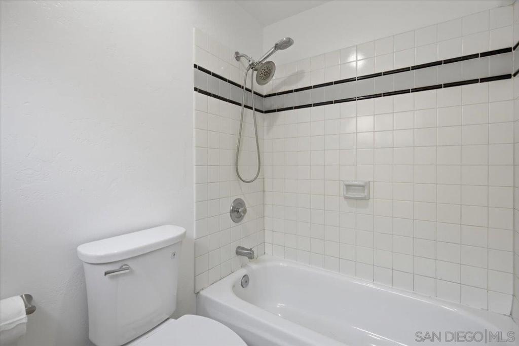 4654 68th Property Photo 3