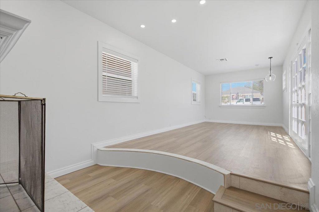 4654 68th Property Photo 28