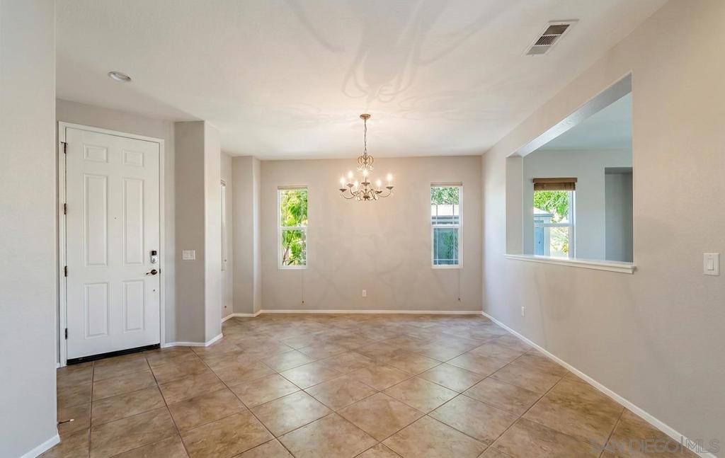 28716 Autumn Property Photo 2