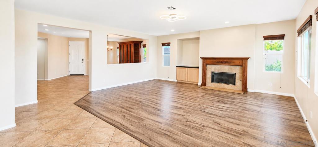 28716 Autumn Property Photo 3
