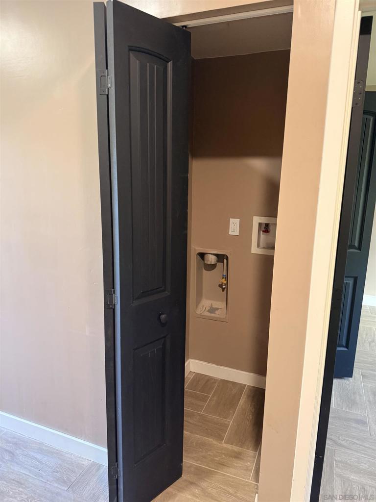 519 Camelot Dr Property Photo 17