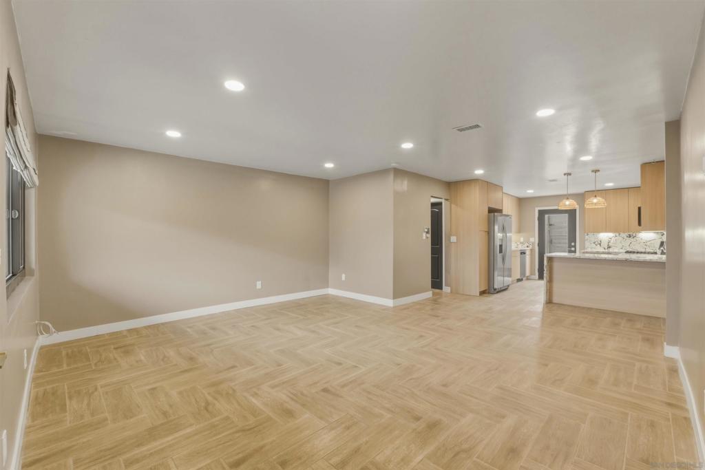 519 Camelot Dr Property Photo 24