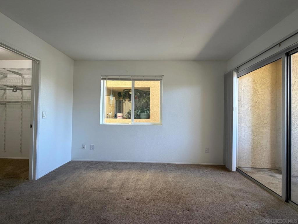 2057 Burton St 64 Property Photo 34