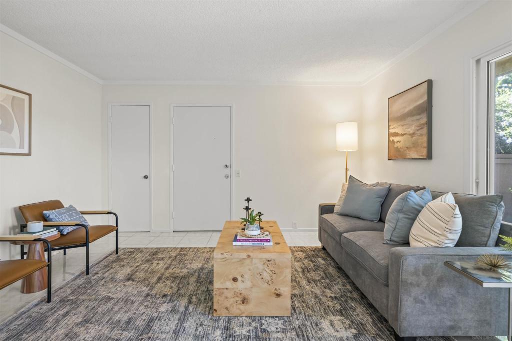 1725 Regency Way C Property Photo 6