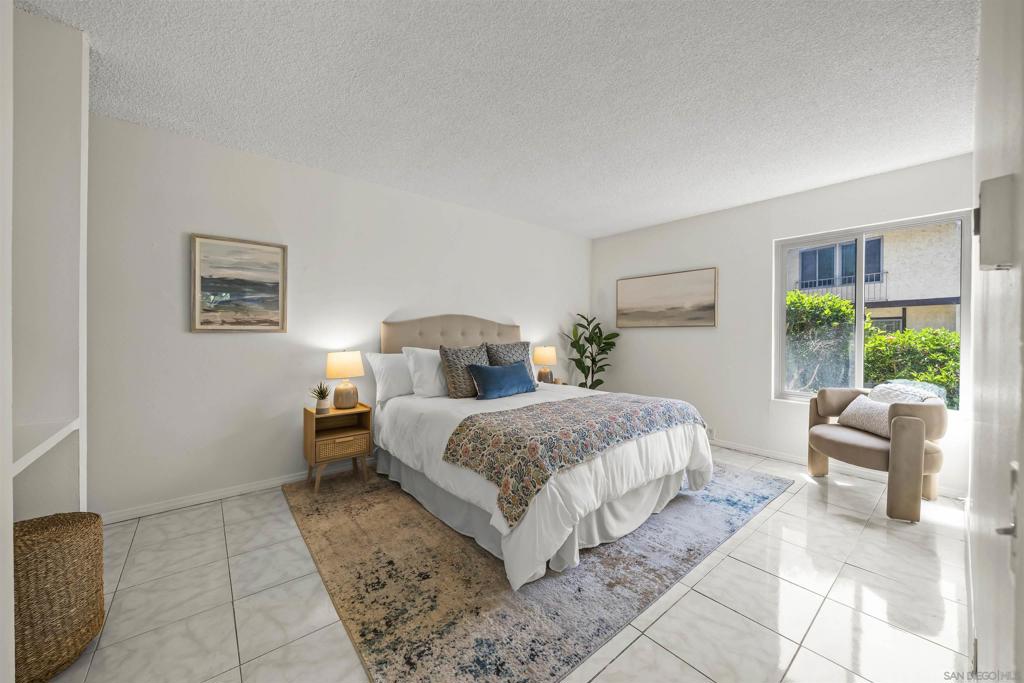 1725 Regency Way C Property Photo 9